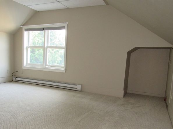 12 Lindell Ave, Leominster MA 01453
