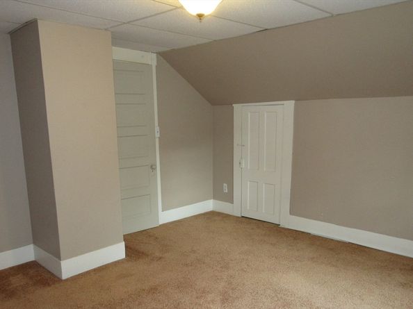 12 Lindell Ave, Leominster MA 01453