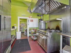 12 Lindell Ave, Leominster MA 01453