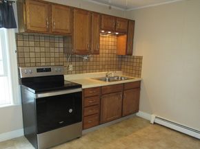 12 Lindell Ave, Leominster MA 01453