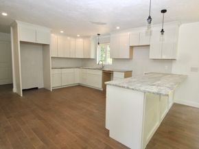 2 Tupelo Dr, Brookfield MA 01506