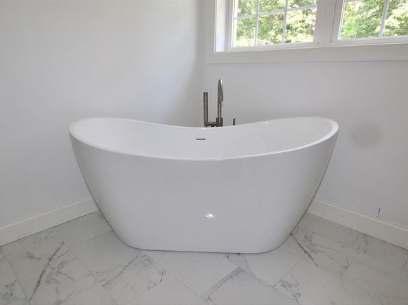 2 Tupelo Dr, Brookfield MA 01506