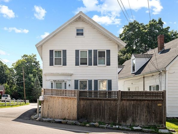 9 Sanford St, Medway MA 02053