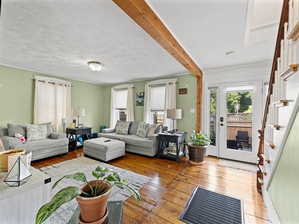 9 Sanford St, Medway MA 02053
