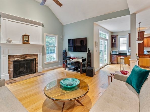 21 Hearthstone Road, Hopkinton MA 01748
