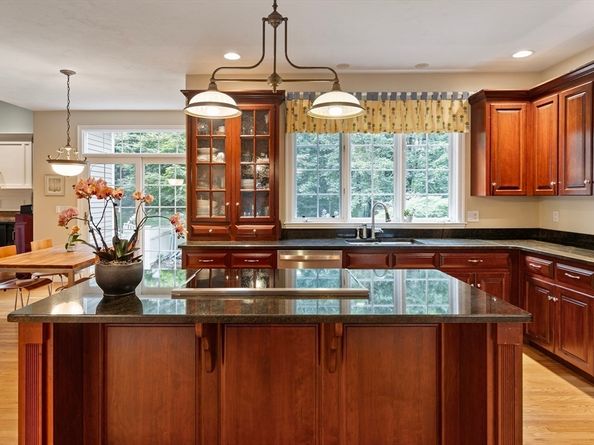 21 Hearthstone Road, Hopkinton MA 01748