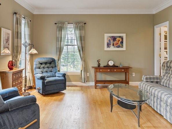 21 Hearthstone Road, Hopkinton MA 01748