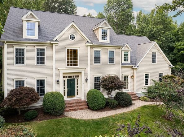 21 Hearthstone Road, Hopkinton MA 01748