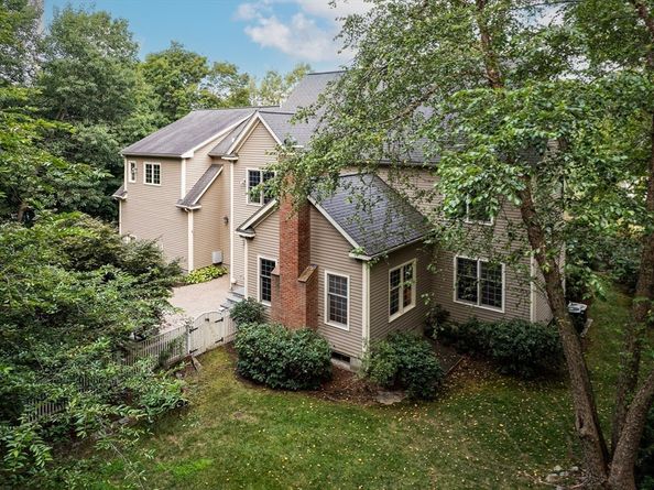 21 Hearthstone Road, Hopkinton MA 01748