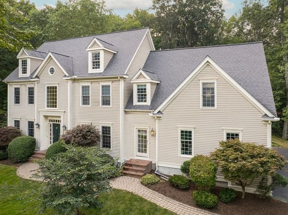 21 Hearthstone Road, Hopkinton MA 01748
