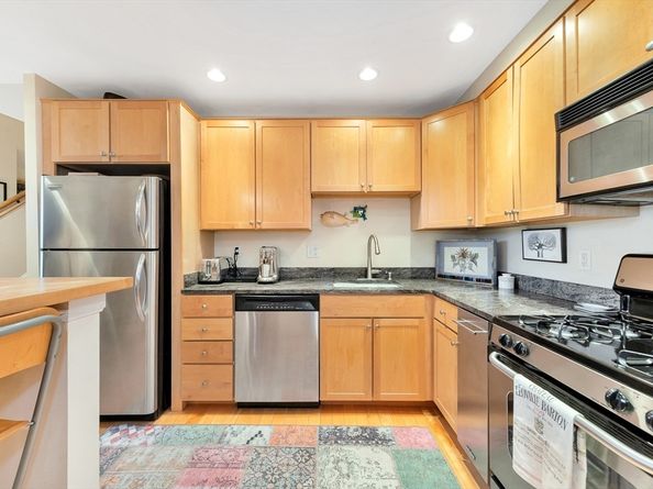 80 Prospect Street 13, Gloucester MA 01930