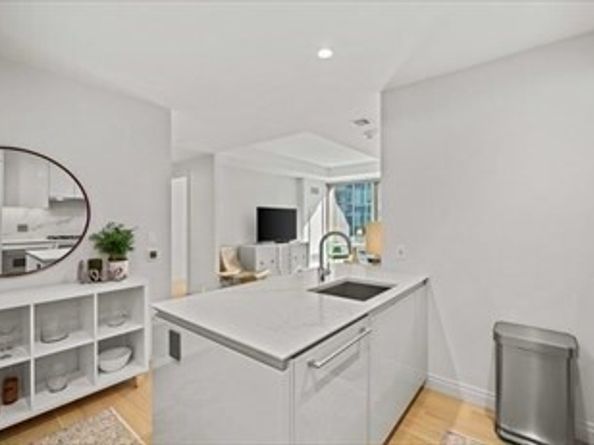 133 Seaport Blvd 1017, Boston MA 02210