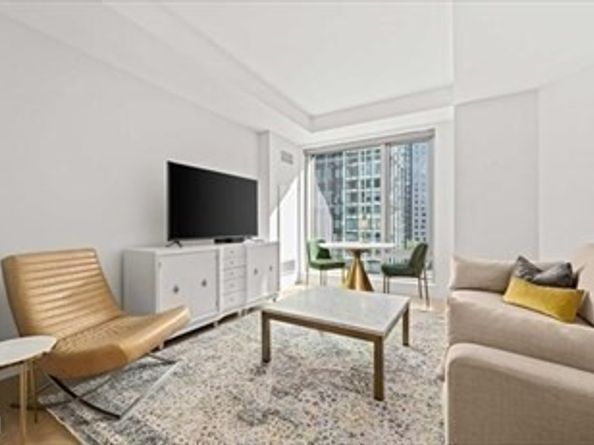 133 Seaport Blvd 1017, Boston MA 02210