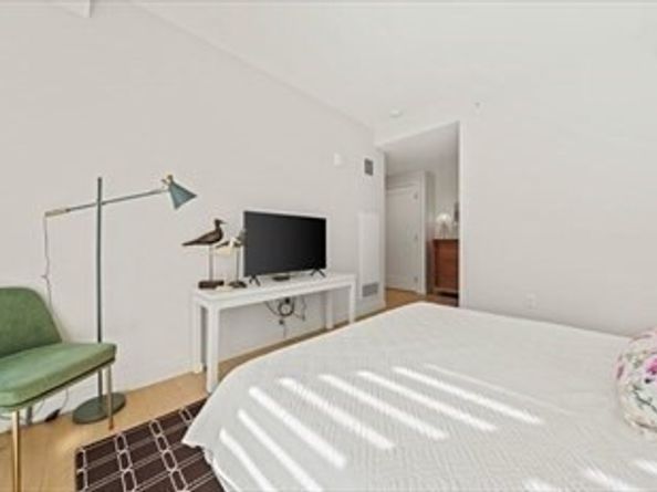133 Seaport Blvd 1017, Boston MA 02210