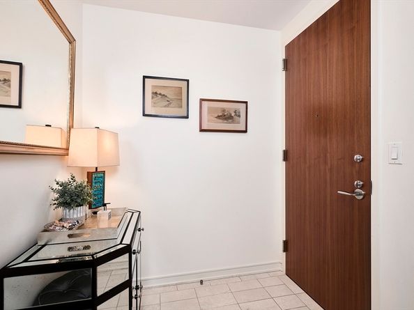 580 Washington St 1402, Boston MA 02111