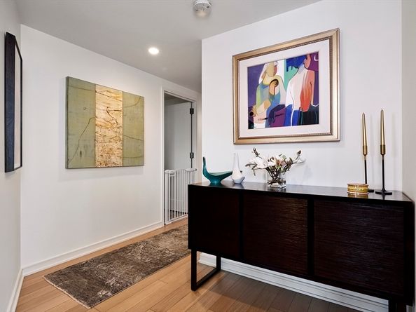 580 Washington St 1402, Boston MA 02111
