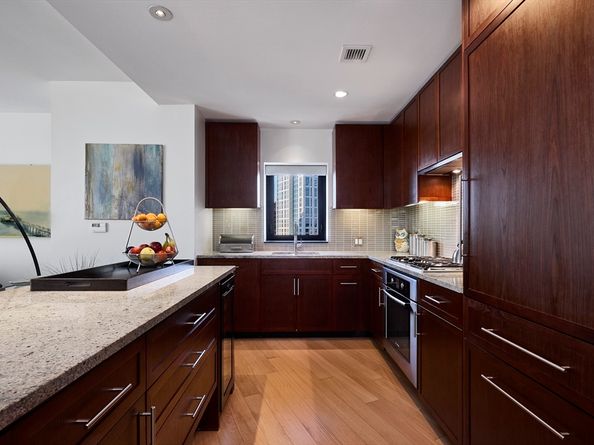 580 Washington St 1402, Boston MA 02111