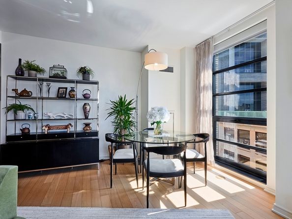 580 Washington St 1402, Boston MA 02111