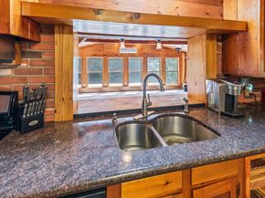 25 Maple Ave, Oxford MA 01537