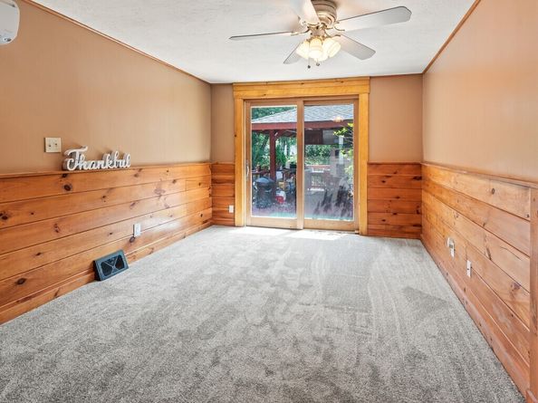 25 Maple Ave, Oxford MA 01537