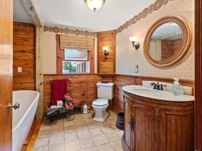 25 Maple Ave, Oxford MA 01537