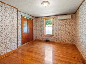 25 Maple Ave, Oxford MA 01537