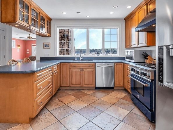 33 Crescent Ave, Beverly MA 01915