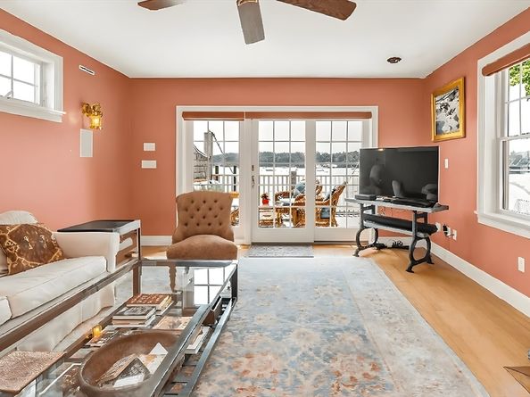 33 Crescent Ave, Beverly MA 01915