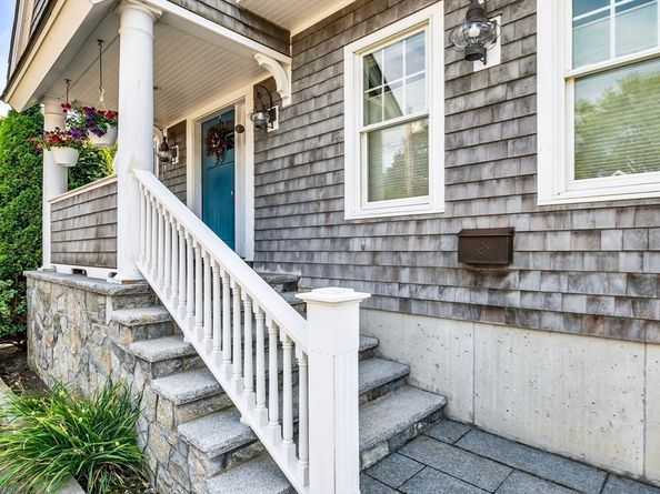 33 Crescent Ave, Beverly MA 01915
