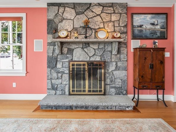 33 Crescent Ave, Beverly MA 01915