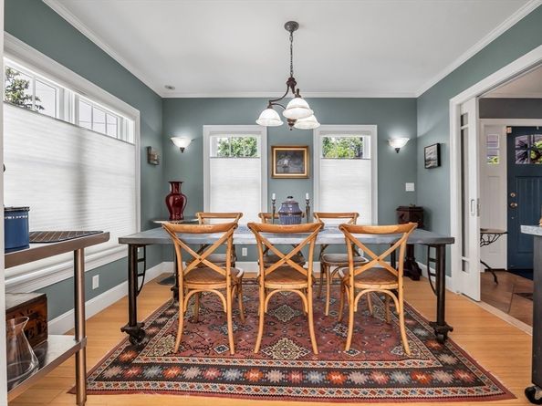33 Crescent Ave, Beverly MA 01915