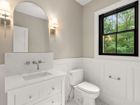 36 Kingswood Rd, Westwood MA 02090
