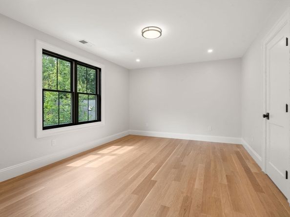 36 Kingswood Rd, Westwood MA 02090