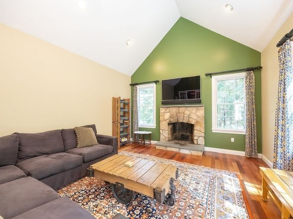 6 Freedom Trail, Medway MA 02053