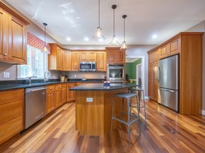 6 Freedom Trail, Medway MA 02053