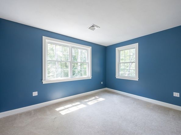 6 Freedom Trail, Medway MA 02053