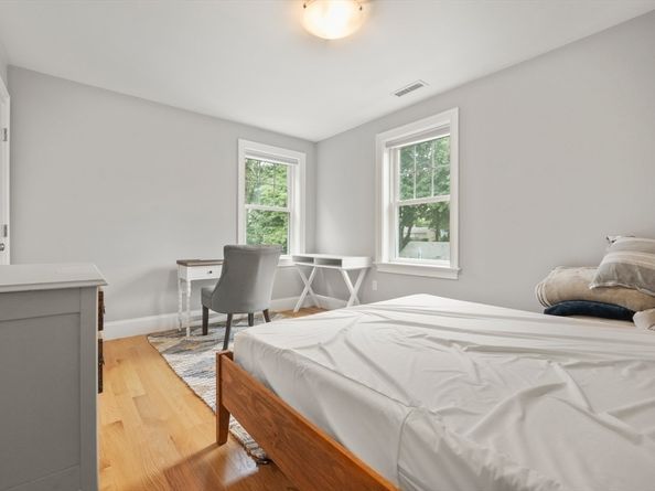 26 Brookfield Rd, Waltham MA 02452