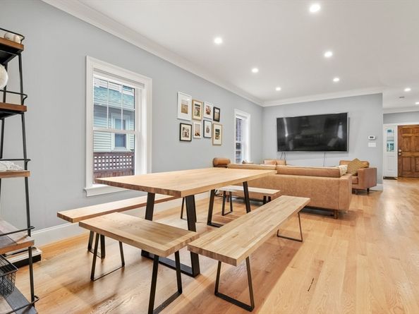26 Brookfield Rd, Waltham MA 02452