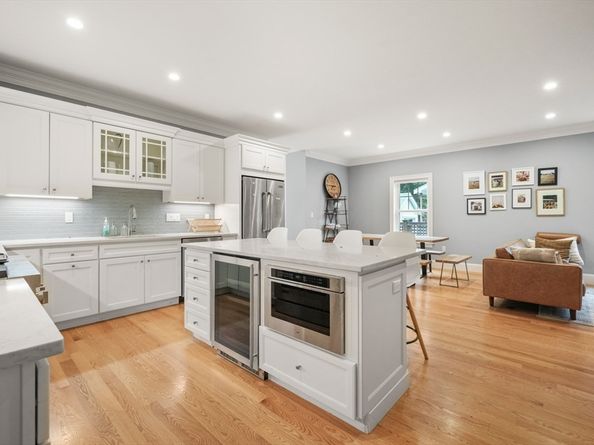26 Brookfield Rd, Waltham MA 02452
