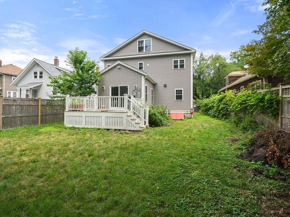 26 Brookfield Rd, Waltham MA 02452