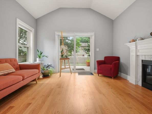 26 Brookfield Rd, Waltham MA 02452