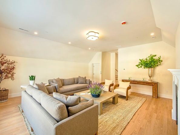 13 Clubview Dr 13, Andover MA 01810