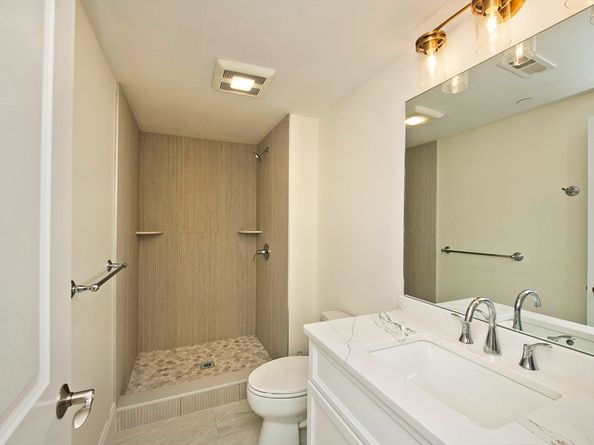 13 Clubview Dr 13, Andover MA 01810