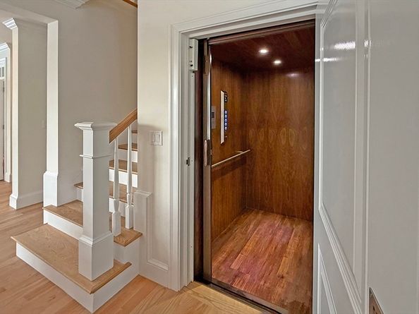 13 Clubview Dr 13, Andover MA 01810