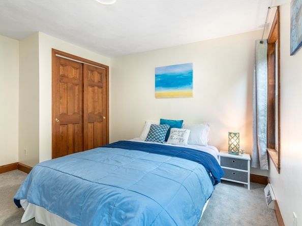 9 Heritage St, Shrewsbury MA 01545