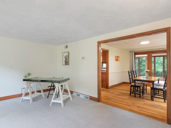 9 Heritage St, Shrewsbury MA 01545