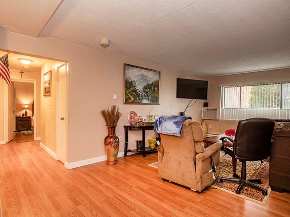 26 Faxon St 2, Stoughton MA 02072