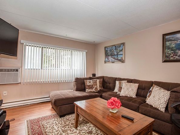 26 Faxon St 2, Stoughton MA 02072
