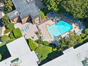 1006 Paradise Rd 1H, Swampscott MA 01907