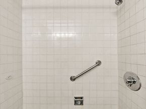 1006 Paradise Rd 1H, Swampscott MA 01907